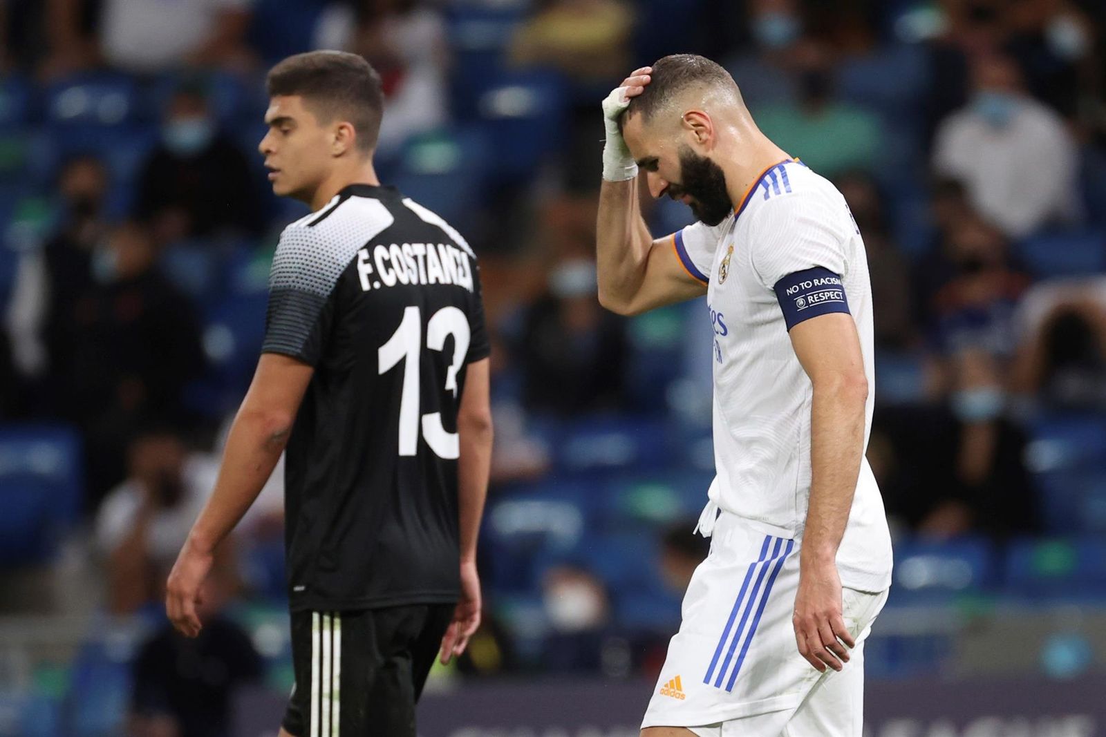 Benzema ante el Sheriff