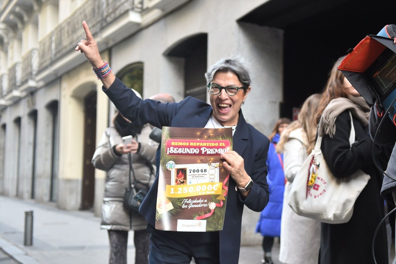 Raquel: cumpleaños, jubilación... y repartir millones de euros con el segundo premio de la Lotería de Navidad