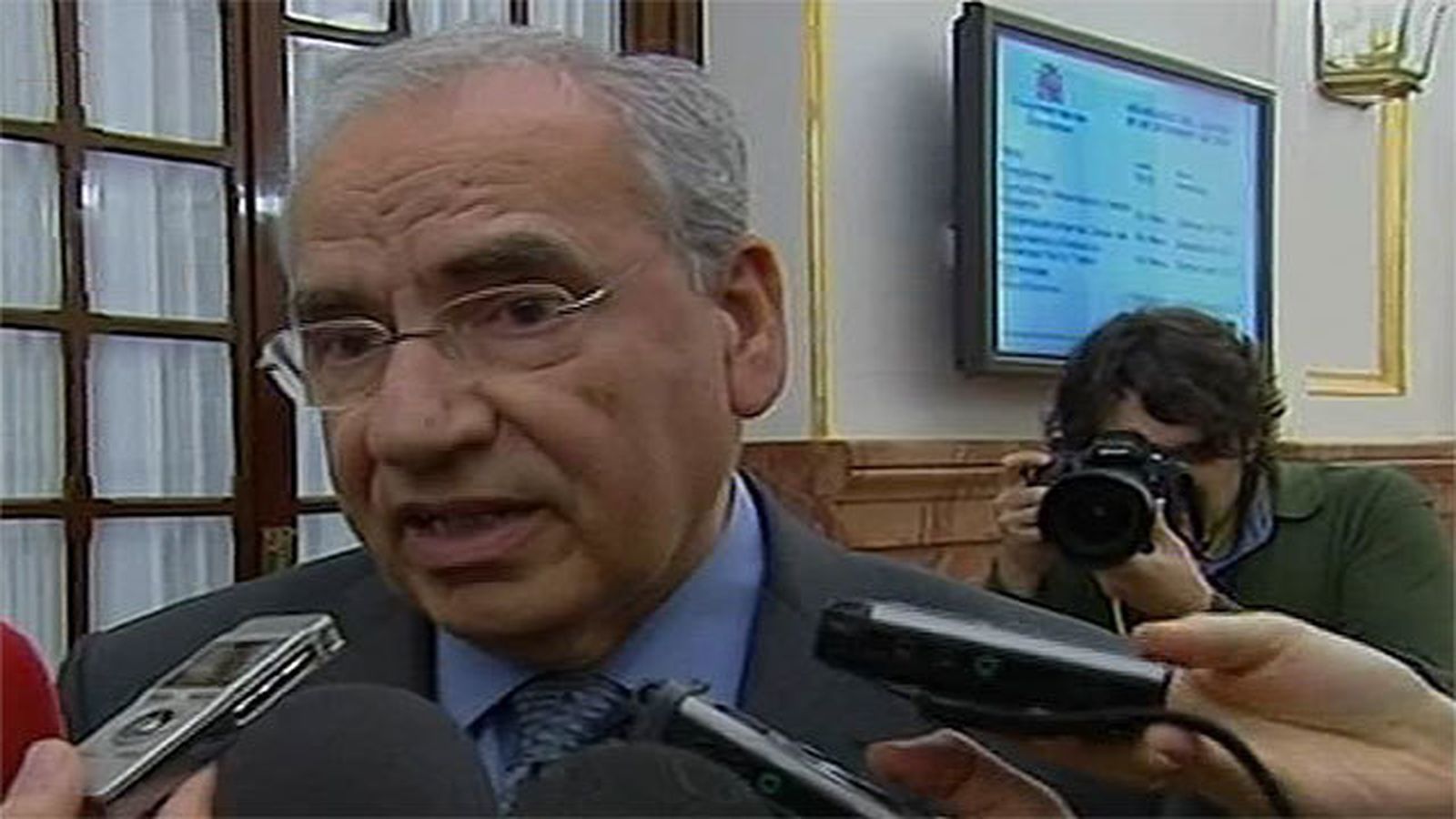 Guerra propone una abstención colectiva de todos como un acto de "responsabilidad"