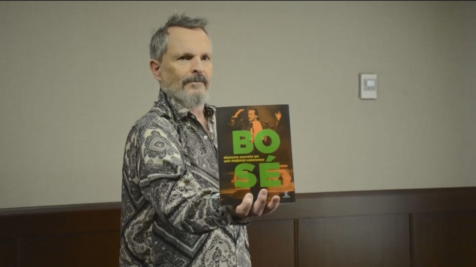 Miguel Bose lanza su segundo libro, 'Historia secreta de mis mejores canciones'