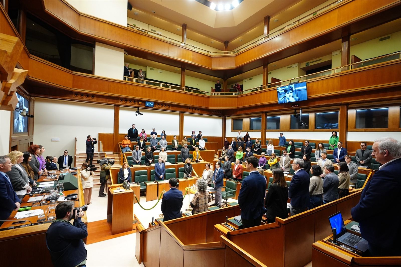 Minuto de silencio en el Parlamento Vasco en recuerdo de Gregorio Ordóñez