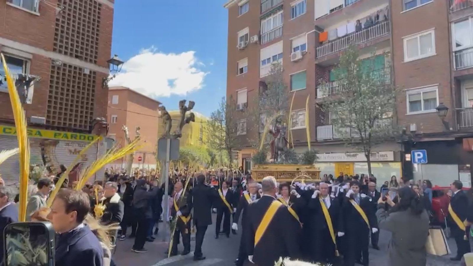 Torrejón inicia su Semana Santa con la procesión de La Borriquita