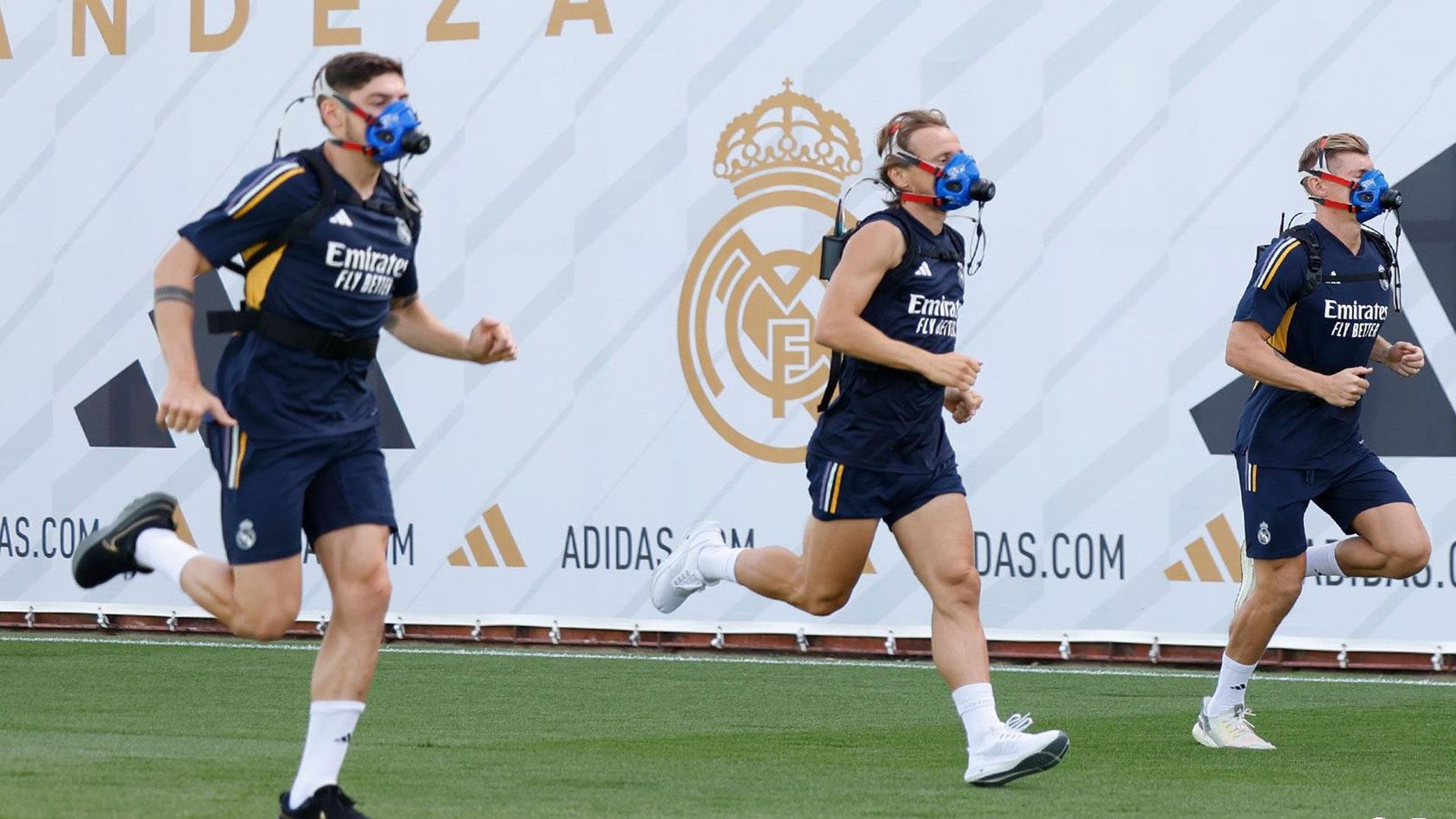 El Real Madrid se somete a pruebas físicas con máscaras de hipoxia