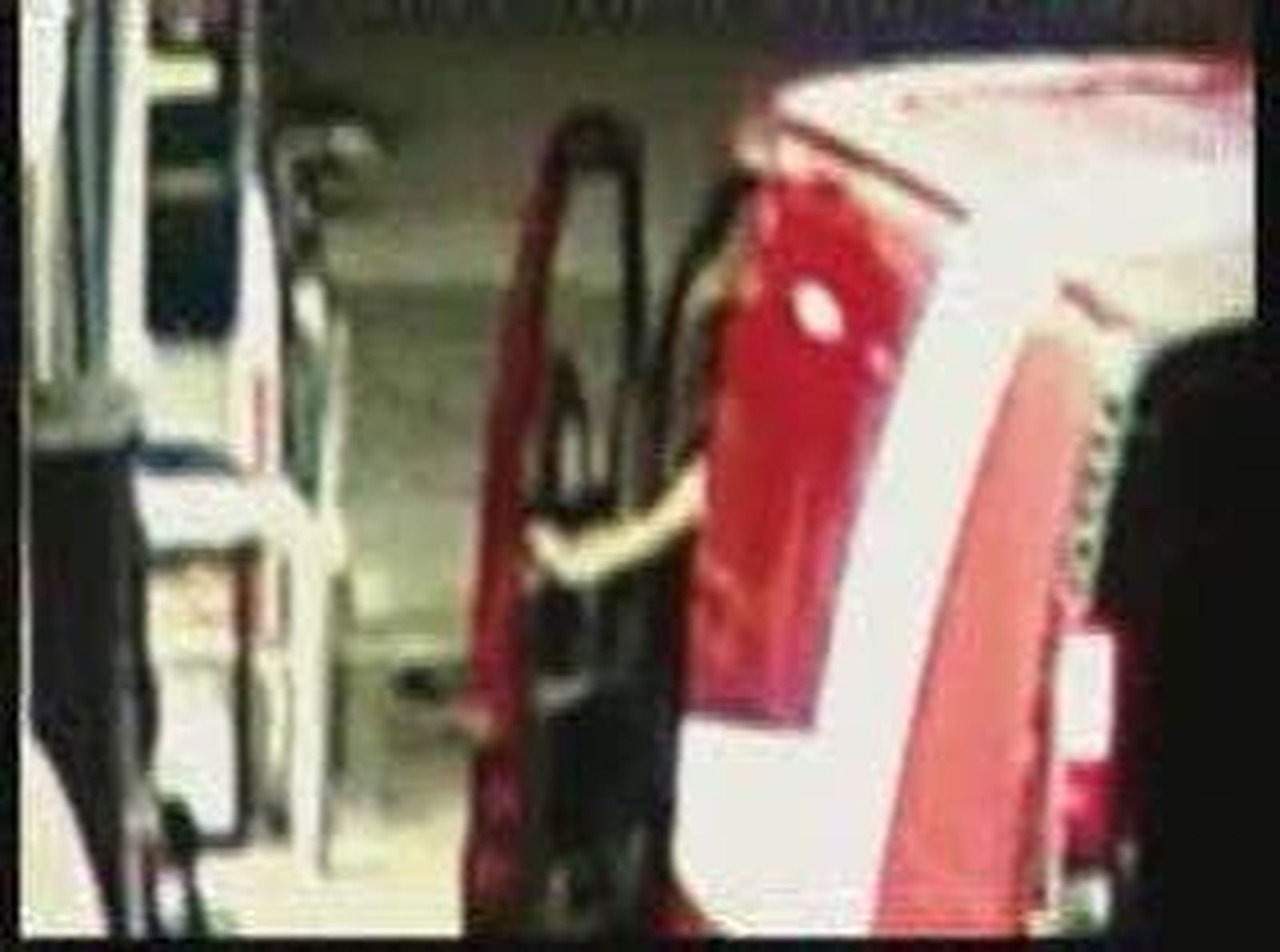 Niña de 9 años conduce el coche de su padre ebrio, en Estados Unidos