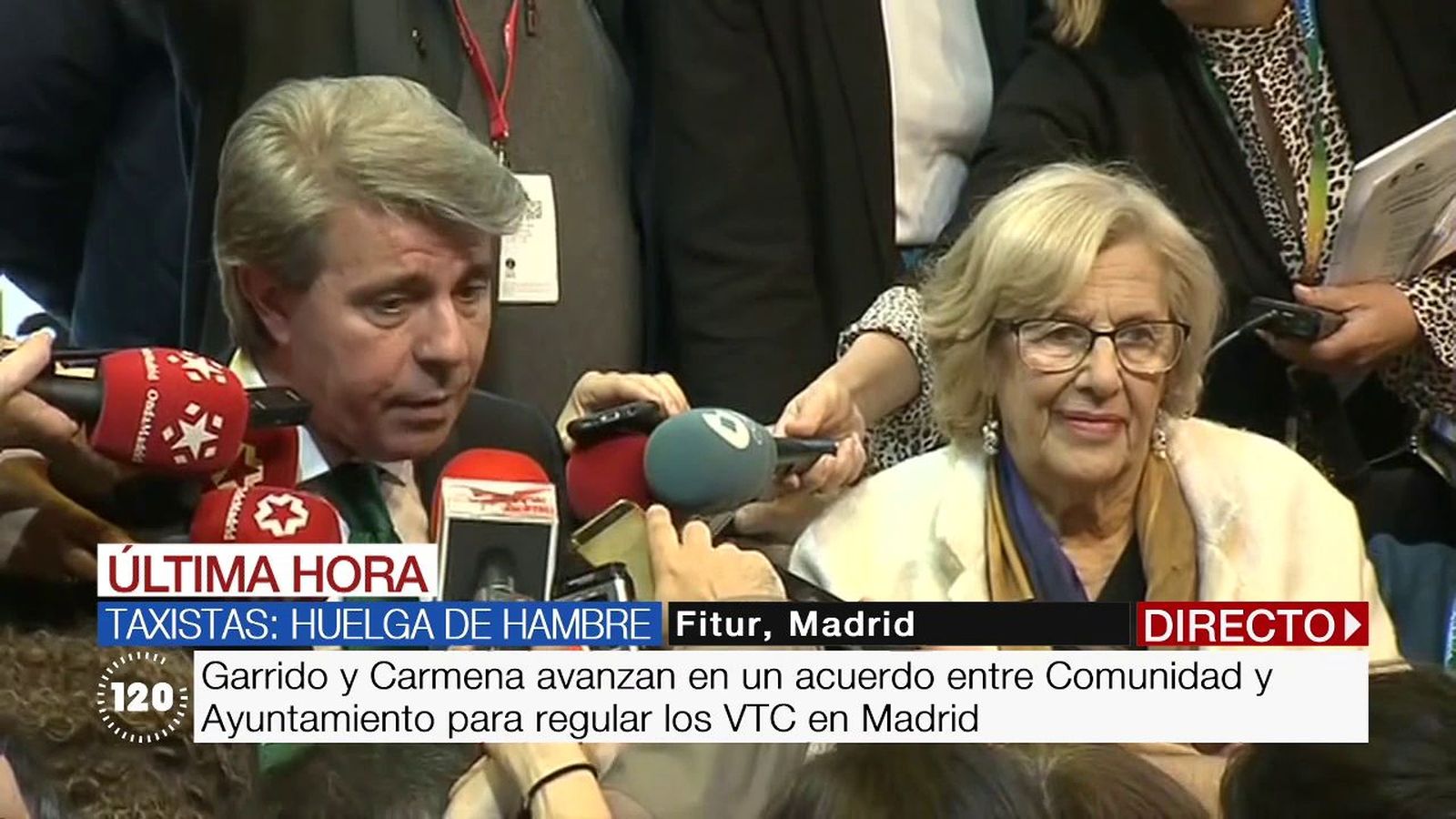 Garrido y Carmena proponen a los taxistas una "distancia mínima" para contratar un VTC