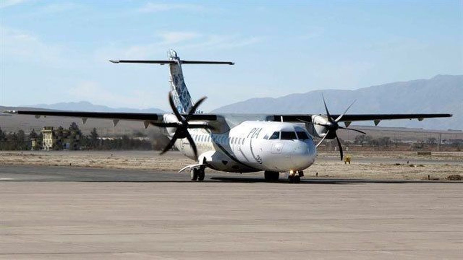 Un avión se estrella en Pakistán con 48 personas a bordo