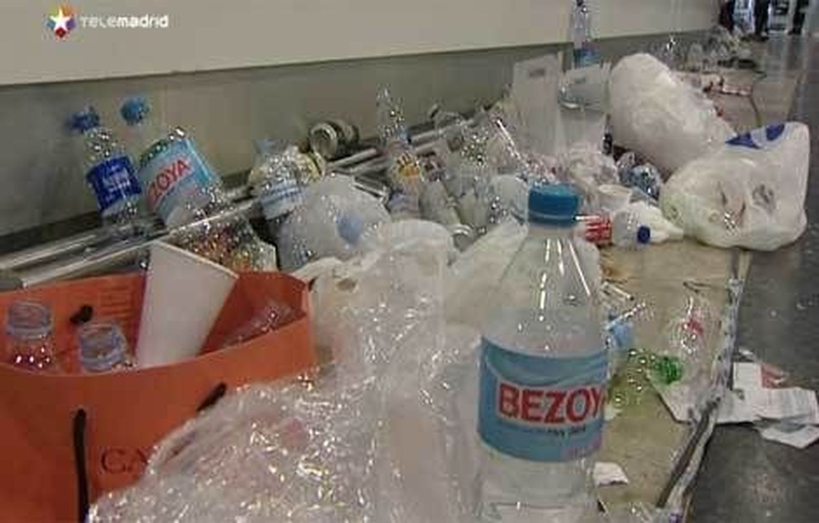 La basura inunda Barajas