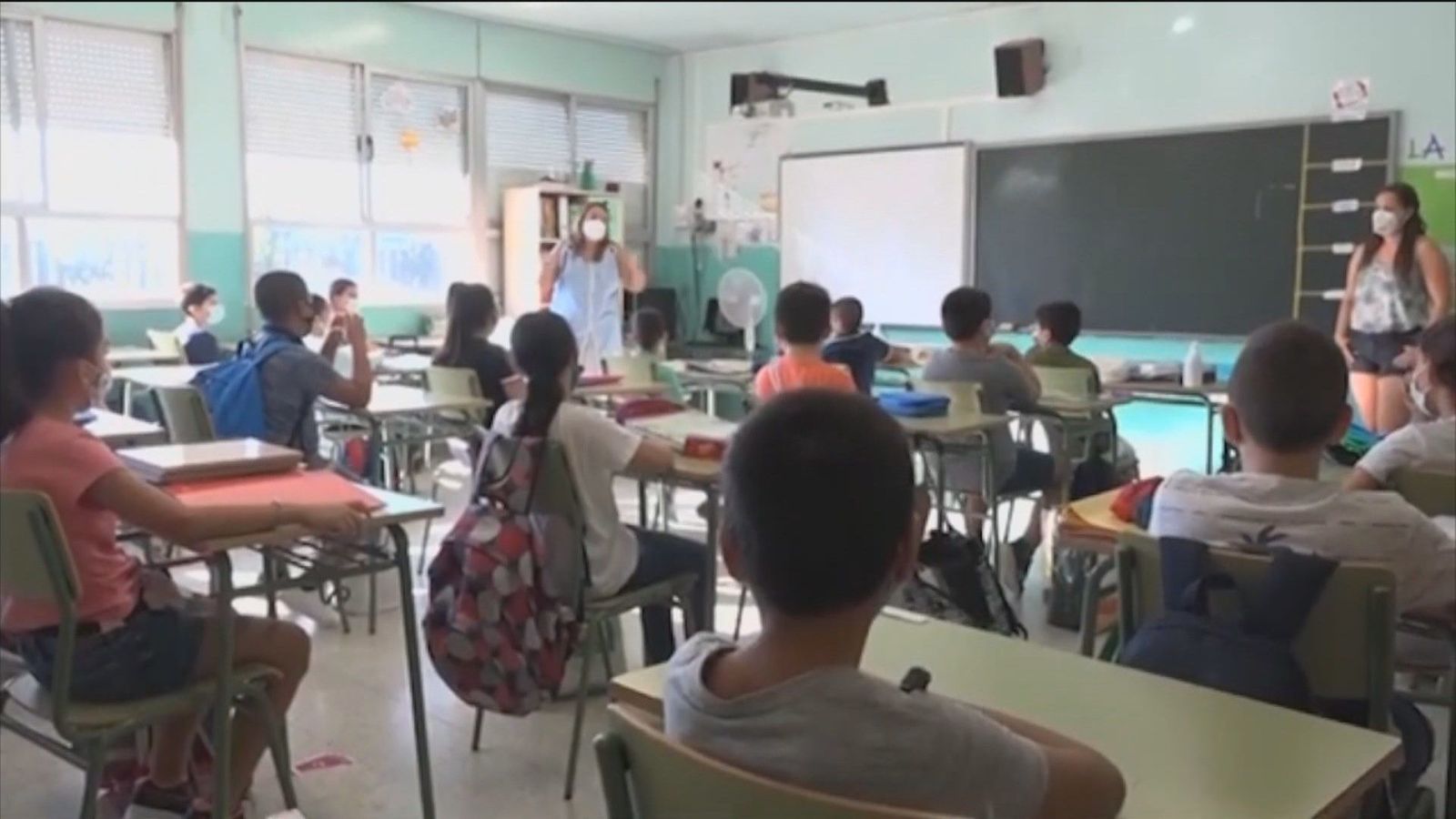 La Generalitat quiere imponer un docente de refuerzo en las aulas donde se imparta el 25% en castellano