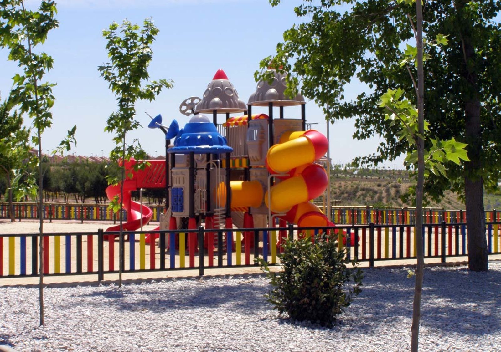 Uno de los parques infantiles de Paracuellos del Jarama