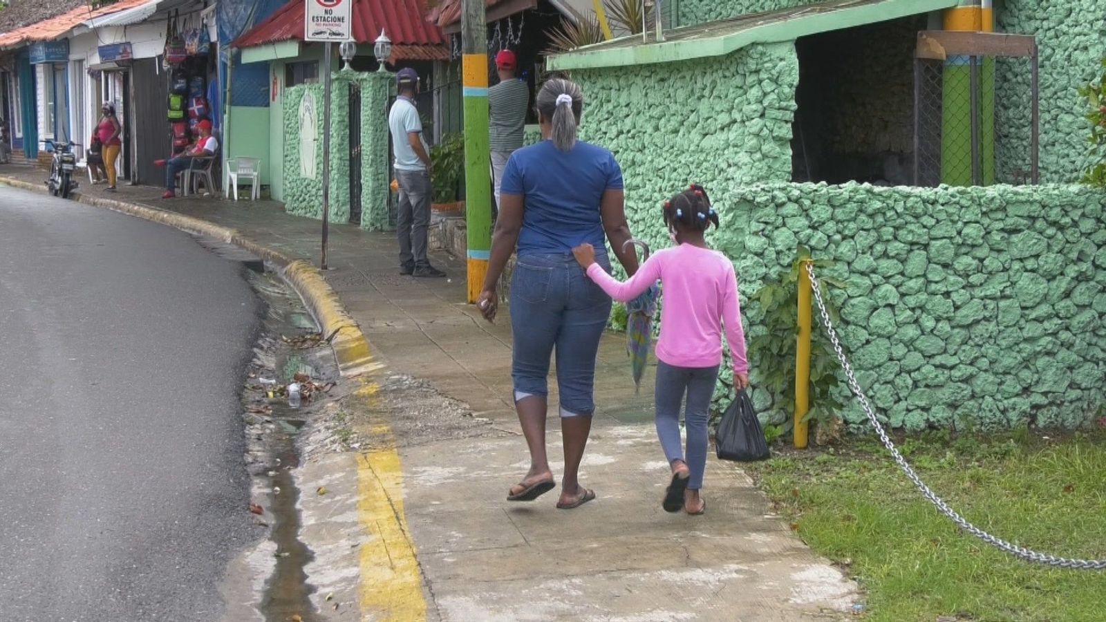 Sosúa, un pueblo fundado por refugiados judíos y con que tiene un castillo alienígena