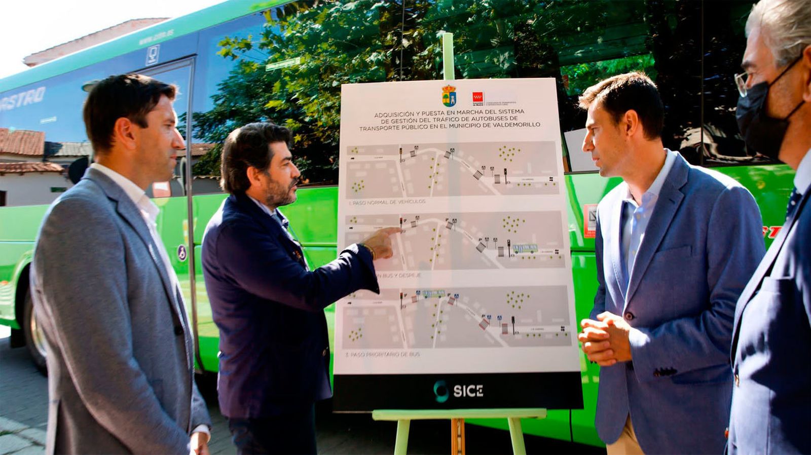 Valdemorillo pone en marcha un sistema pionero de señalización semafórica inteligente  para los autobuses interurbanos