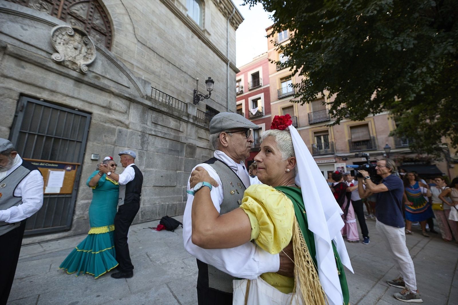 Las fiestas de La Paloma se animan con el tradicional concurso de chotis