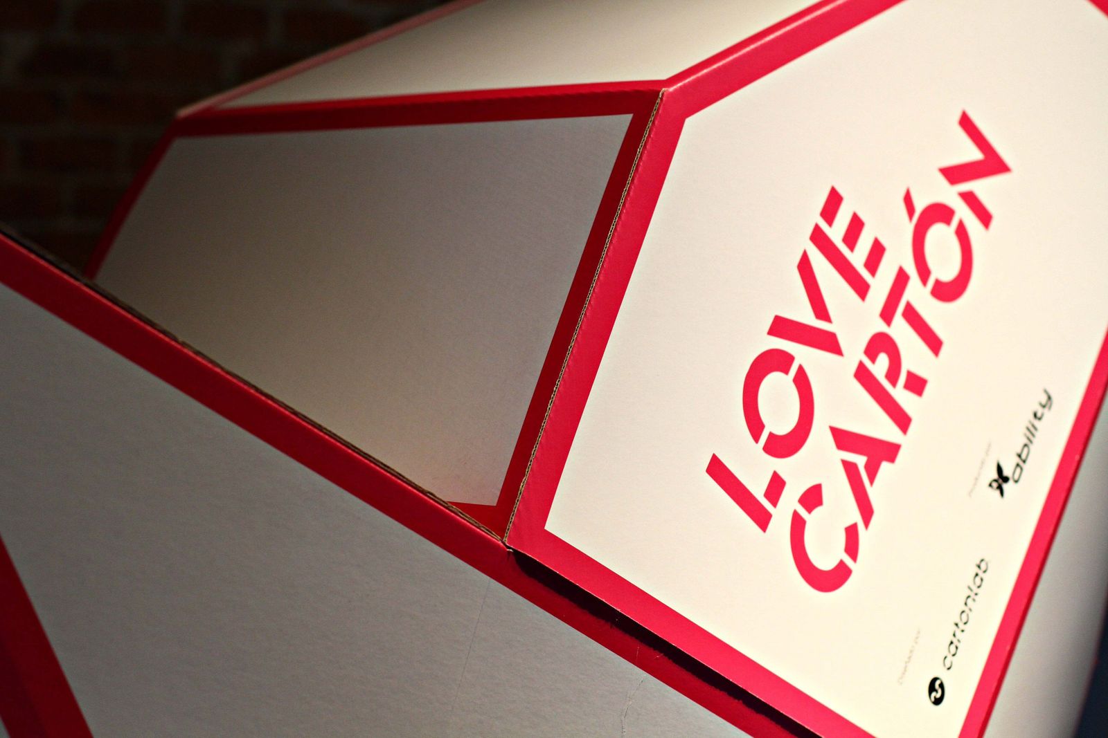 Love Carton, diseñar en cartón