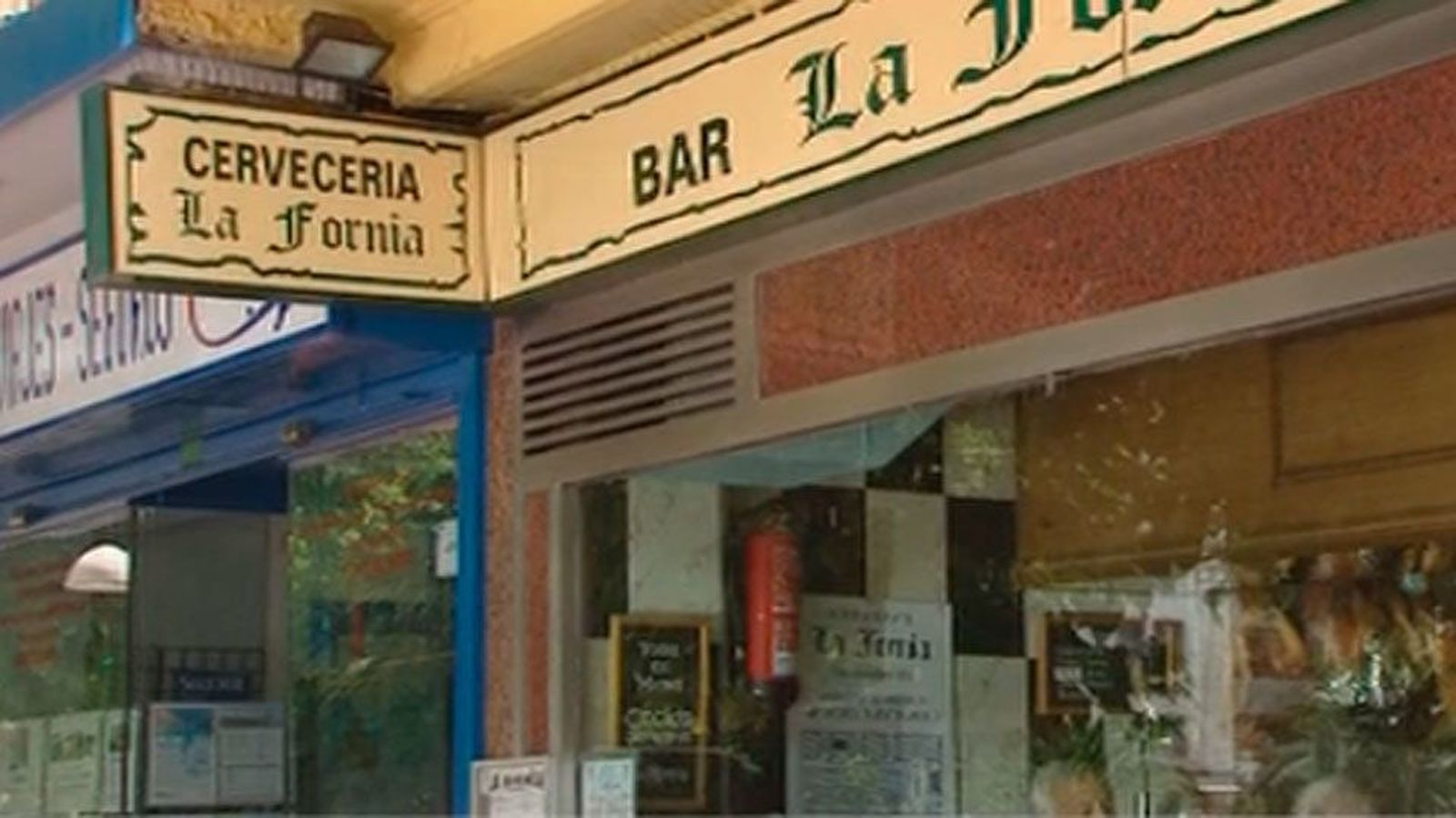 Roban en un bar de La Elipa 15.000 euros por el método del butrón