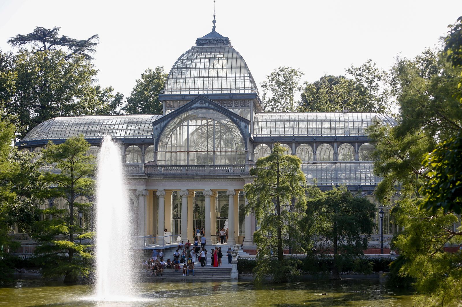 Imagen del Palacio de Cristal ubicado dentro del parque del Retiro de Madrid