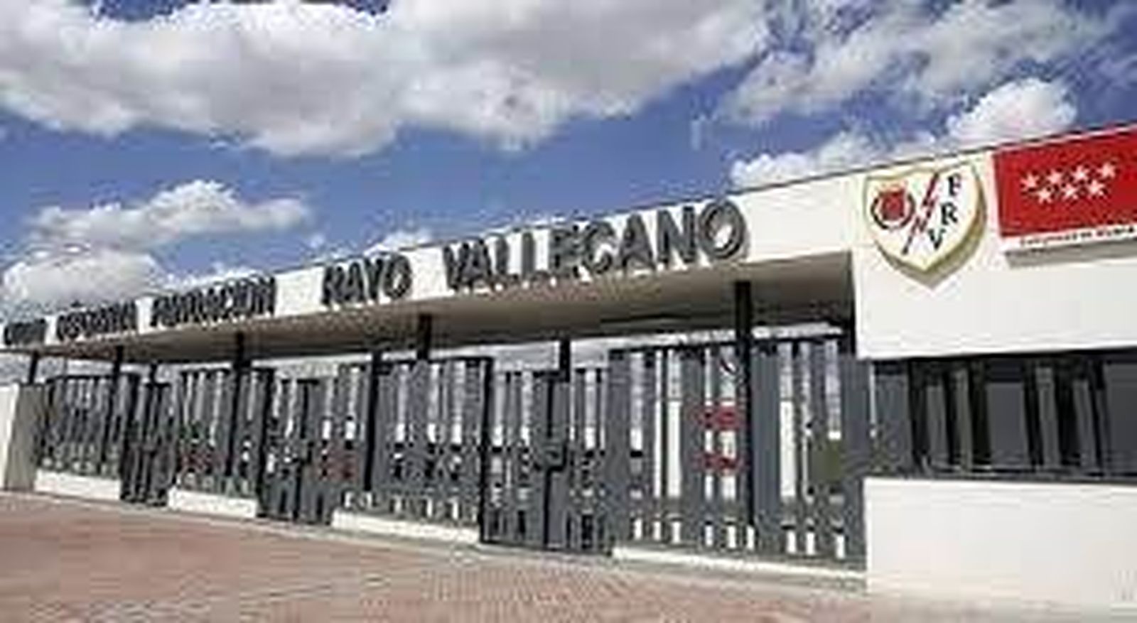 Roban botas, ropa y guantes de los jugadores del Rayo Vallecano y cancelan el entrenamiento