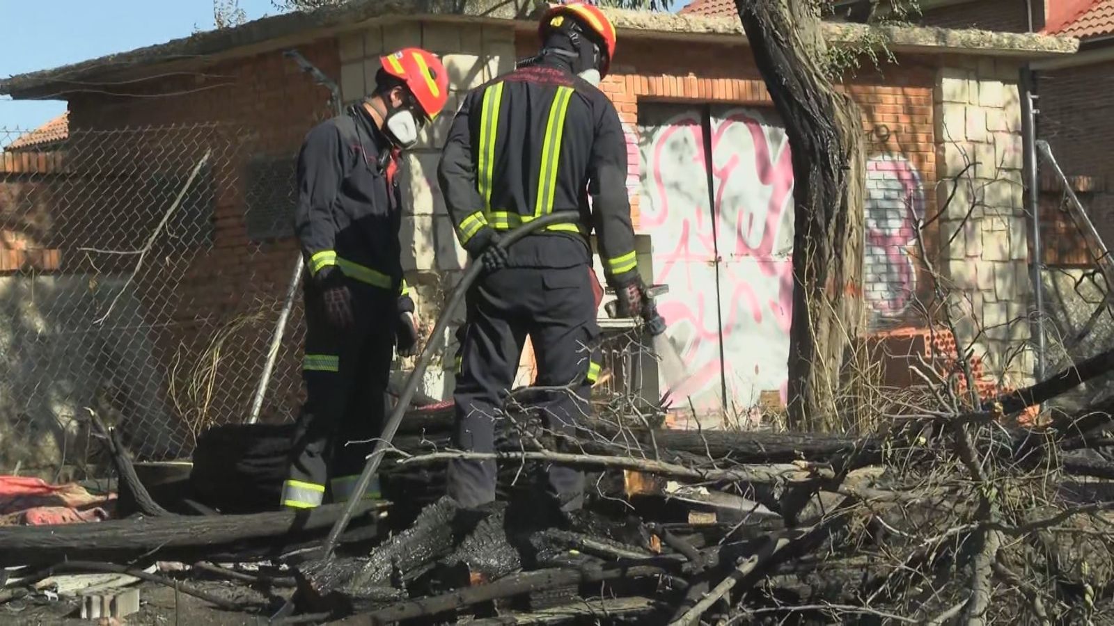 Continúa en fase de control el incendio de Loeches