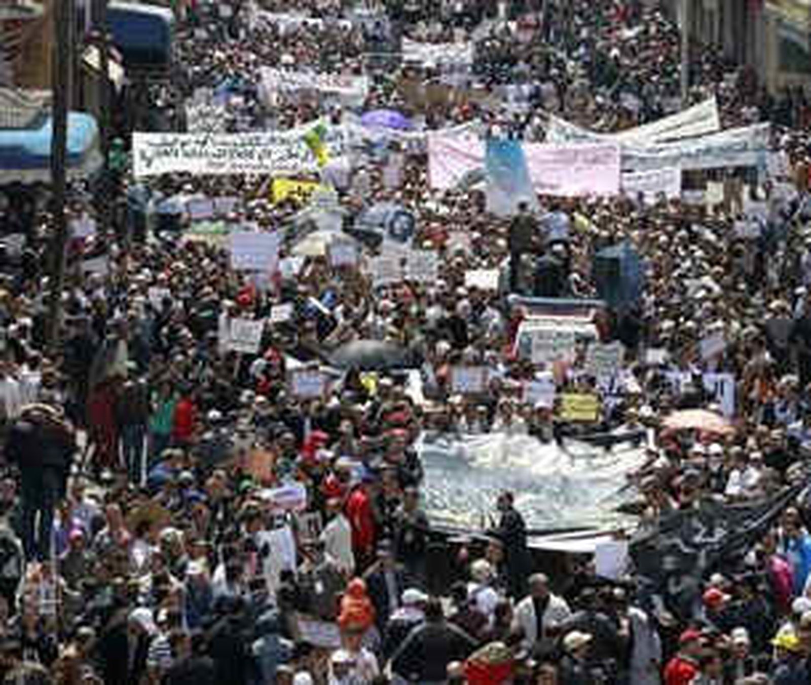 Más de 10.000 personas se manifiestan en Casablanca para pedir reformas