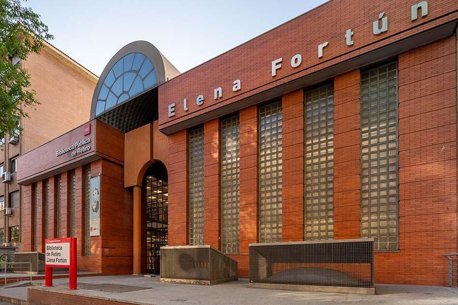 Biblioteca Pública Elena Fortún de Madrid