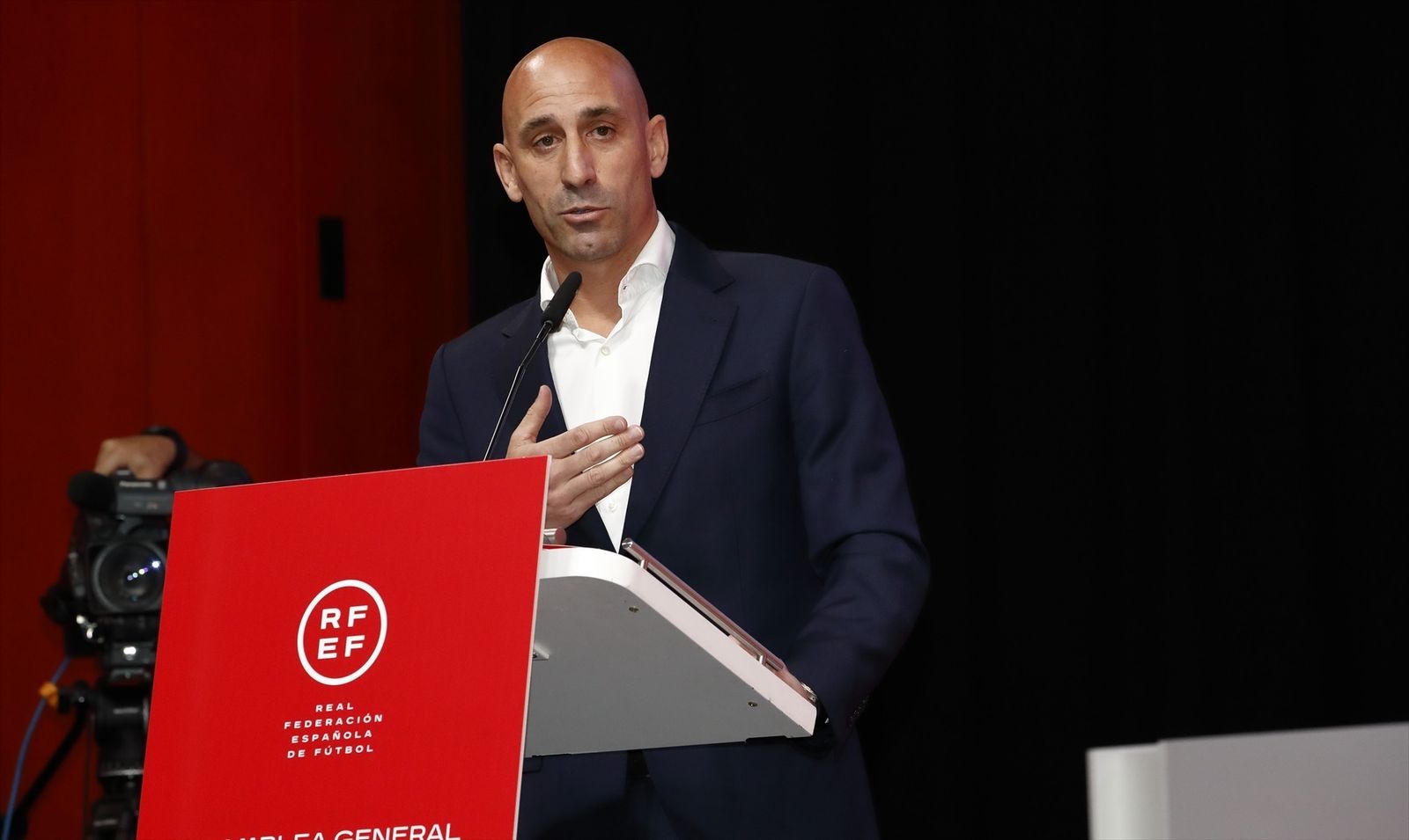 Rubiales no dimite