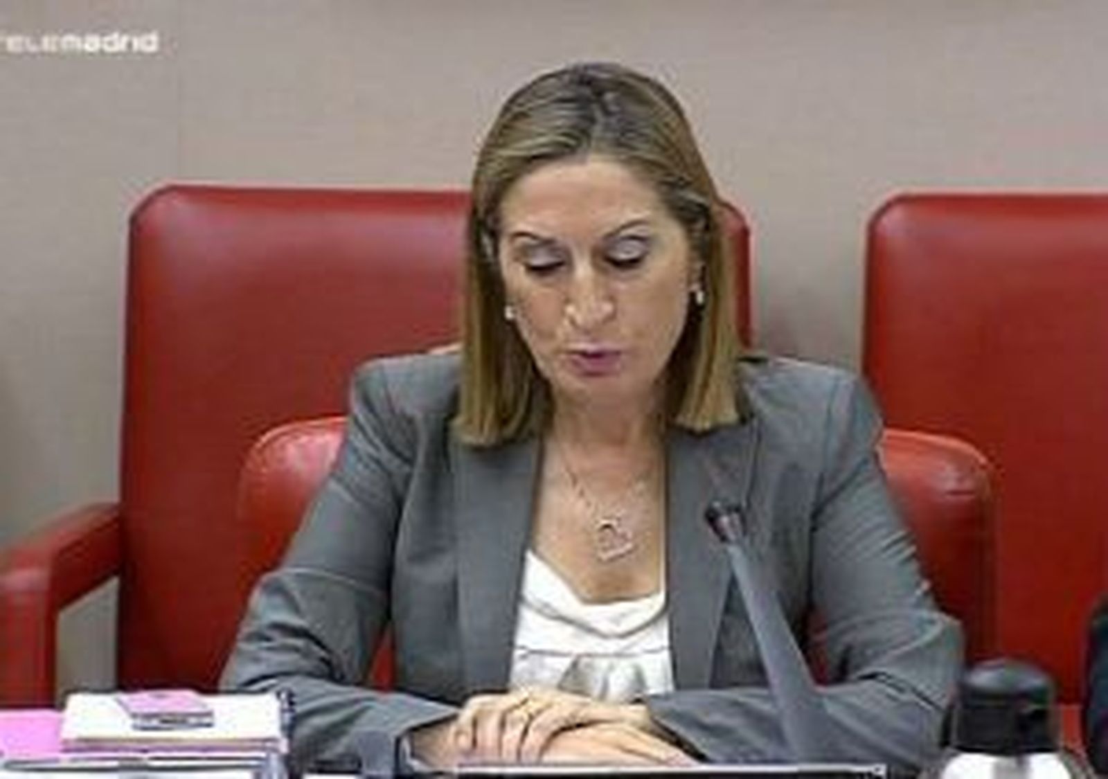 Fomento implantará el 'manos libres' para los maquinistas y revisara velocidades