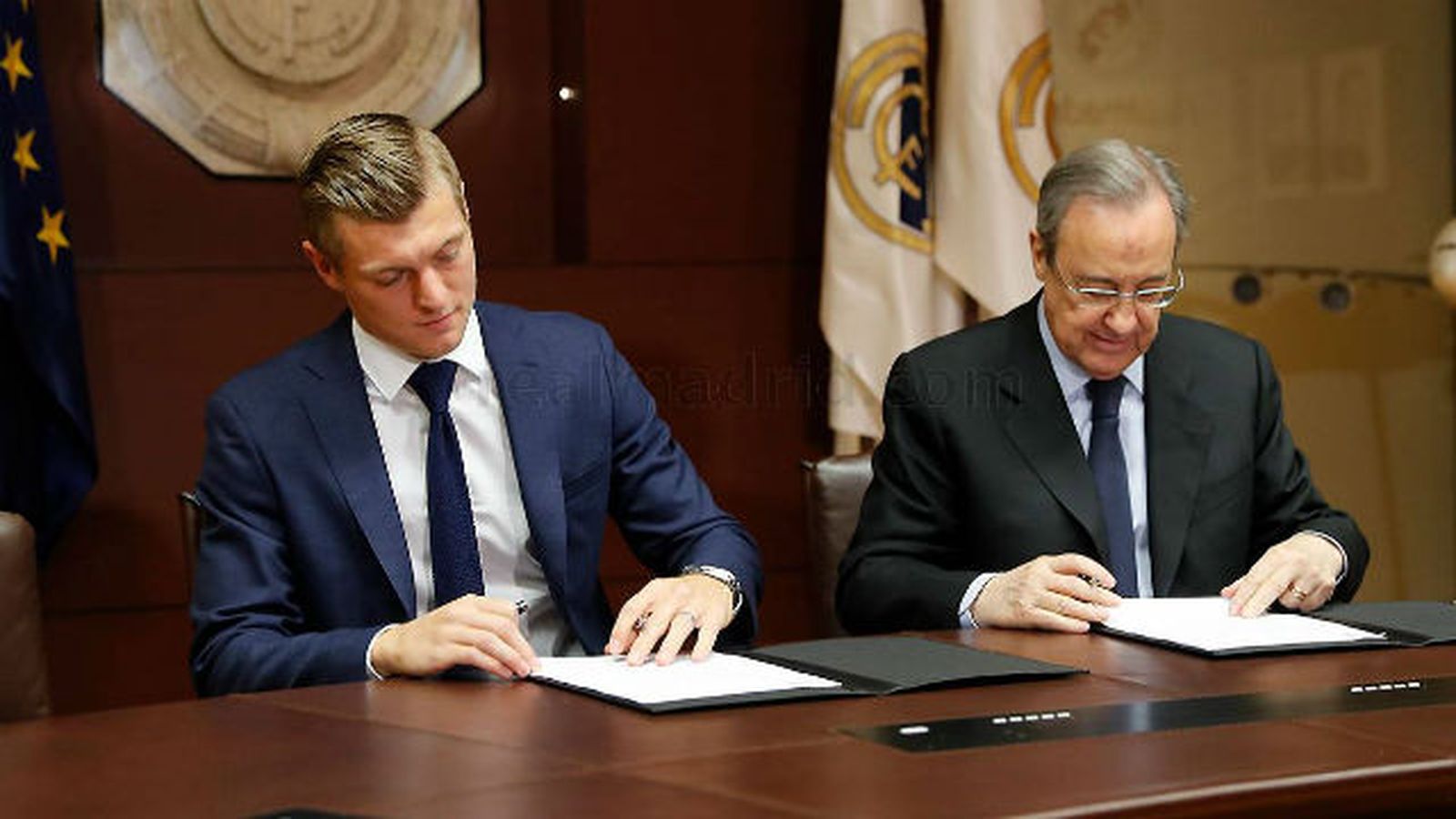 kroos2_1310.jpg