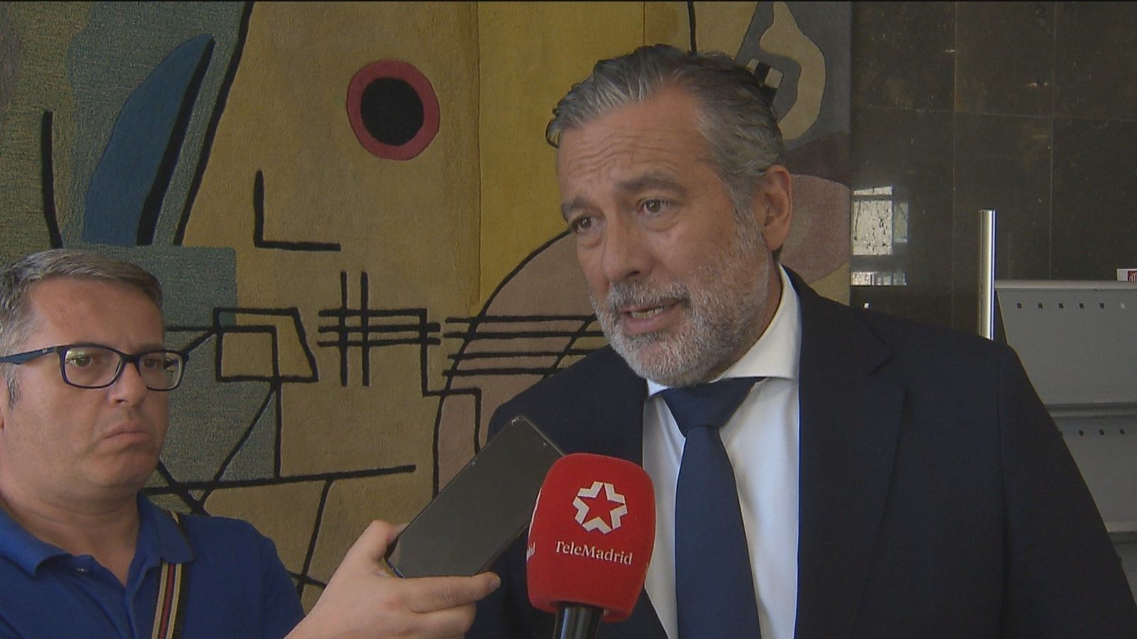 López pide a la izquierda madrileña que abandone la persecución de Díaz Ayuso