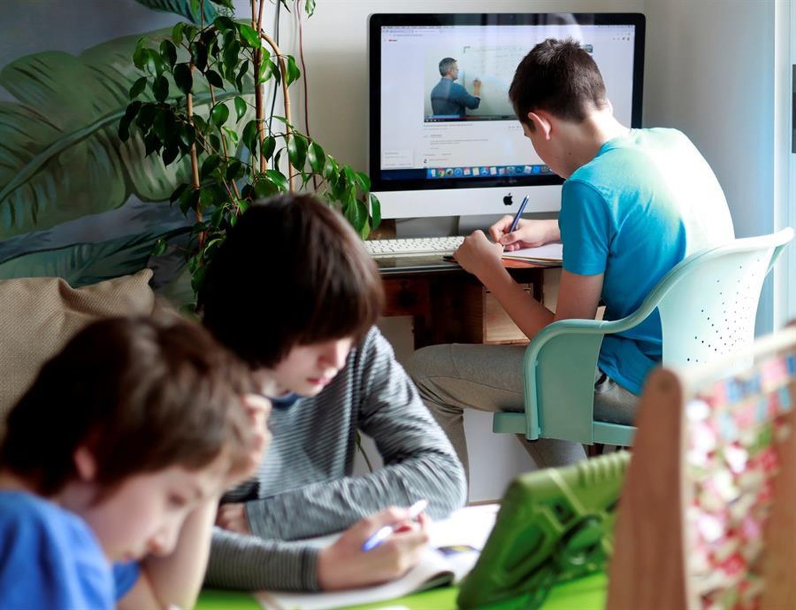 Niños durante el confinamiento