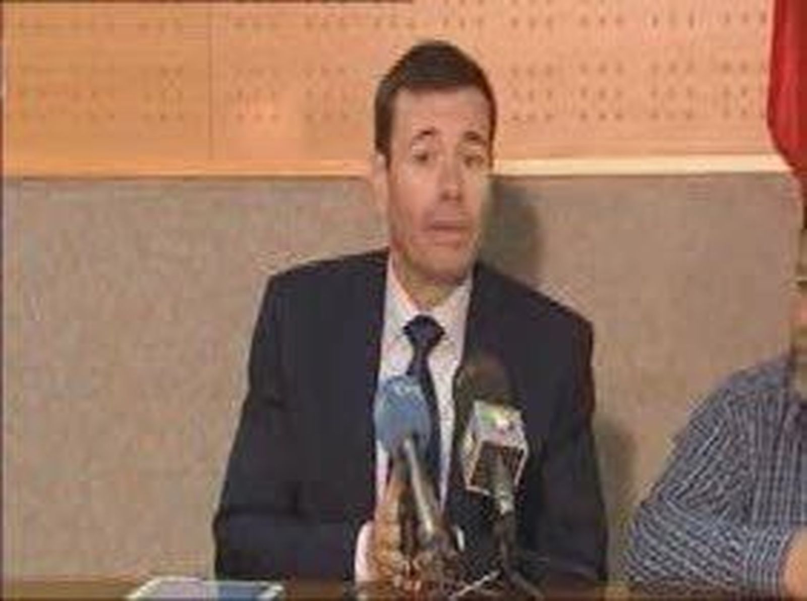 Tomás Goméz reclama en Lozoya la construcción de una residencia de ancianos