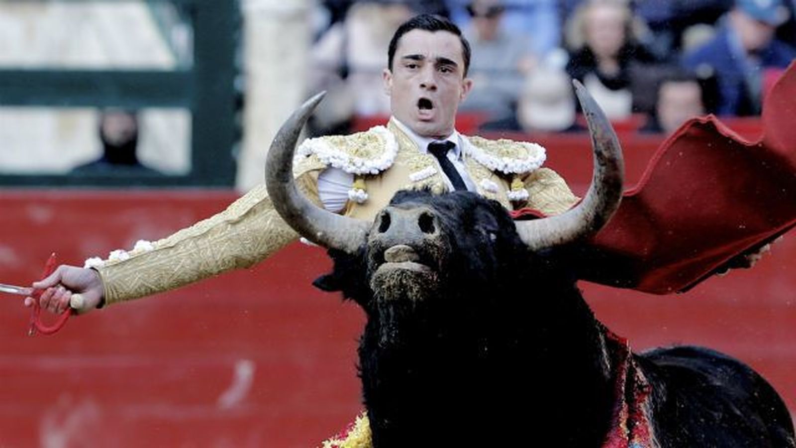Oreja para los retazos de Paco Ureña y sólida actuación de Javier Jiménez