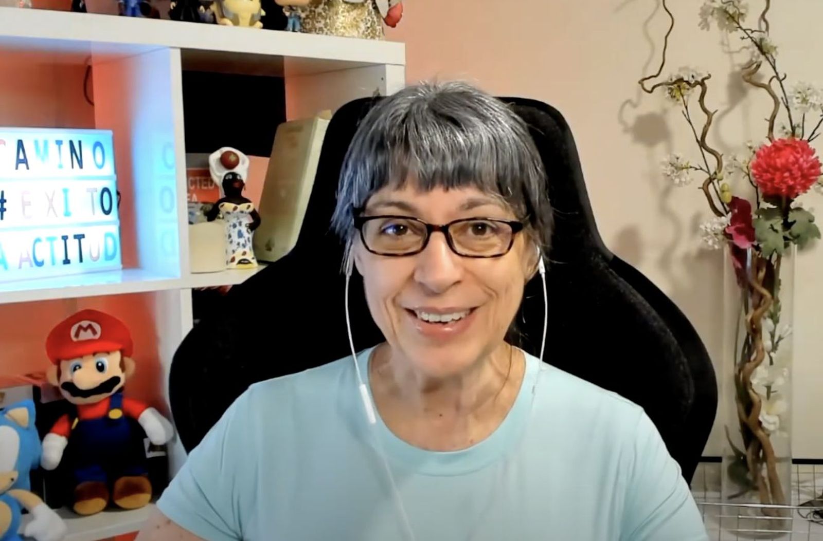 Así es la 'abuela vengadora': Anabel, madrileña de 62 años y 'gamer' profesional