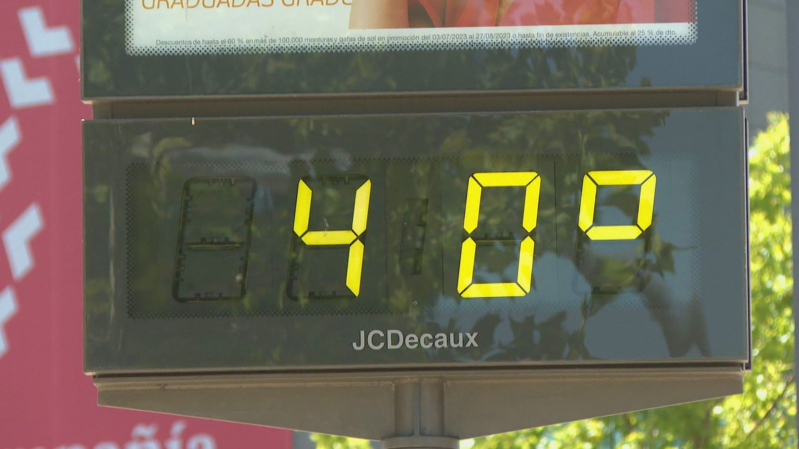 Comida a domicilio para mayores o más plazas en piscinas, medidas de Madrid contra la ola de calor