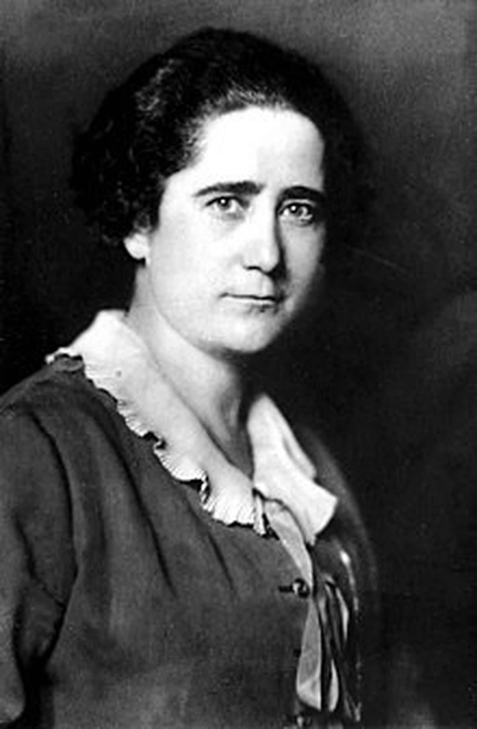 CLARA CAMPOAMOR