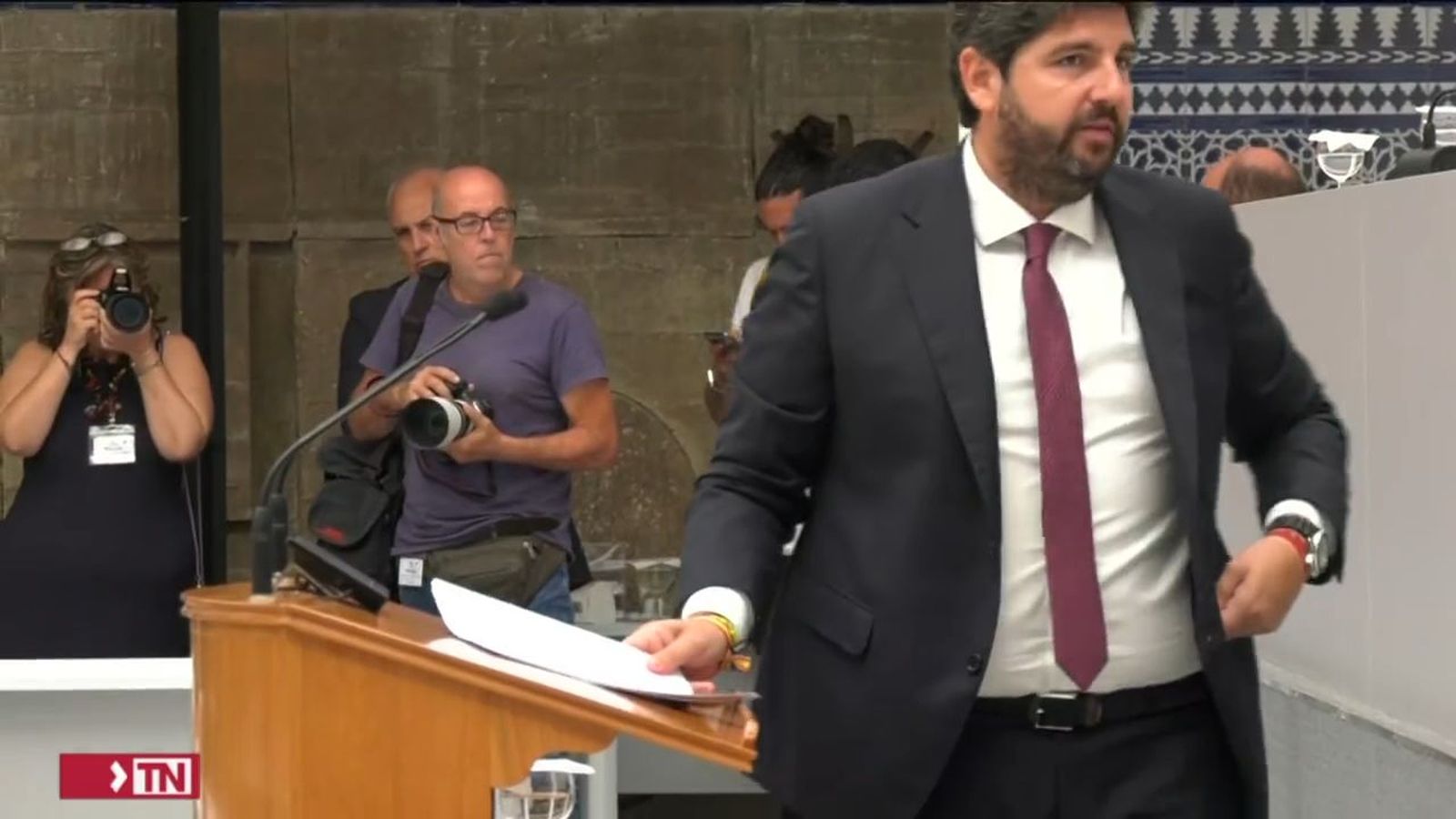 PP y VOX negocian un acuerdo de gobierno a 15 días del tope para la investidura presidencial