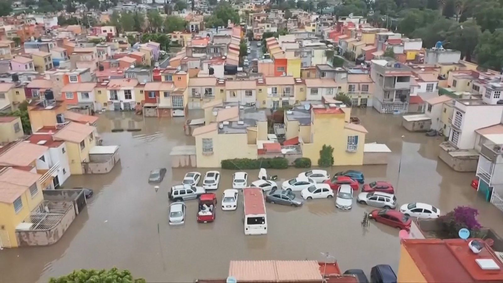 El huracán Beryl arrasa el sureste del Caribe y se dirige al Golfo de México a más de 260 km/h