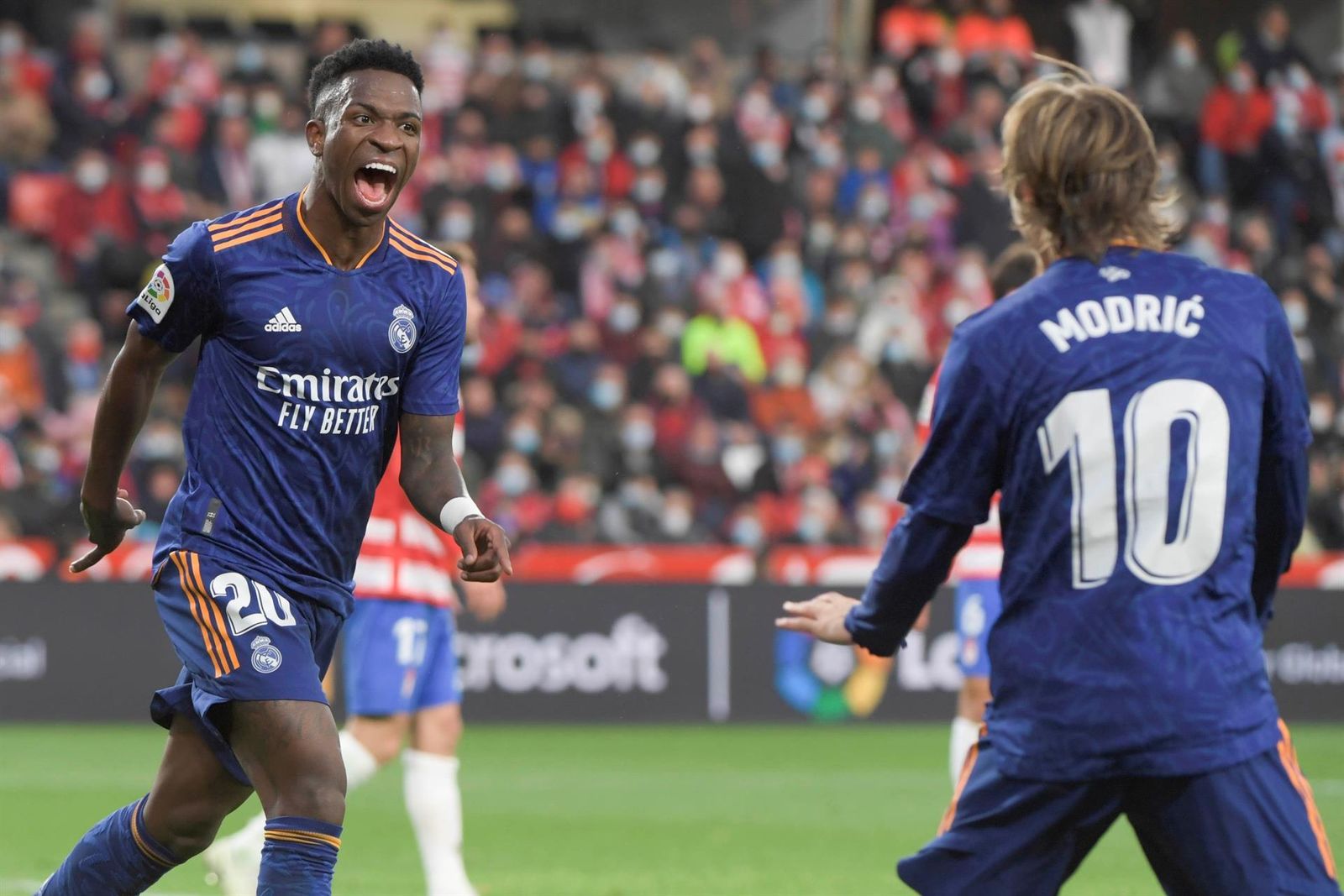 Vinicius y Modric