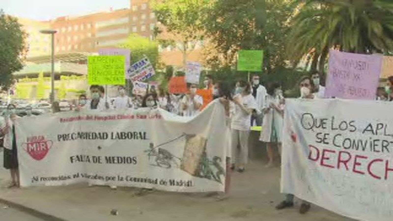 Los médicos residentes vuelven a las calles para exigir un convenio colectivo