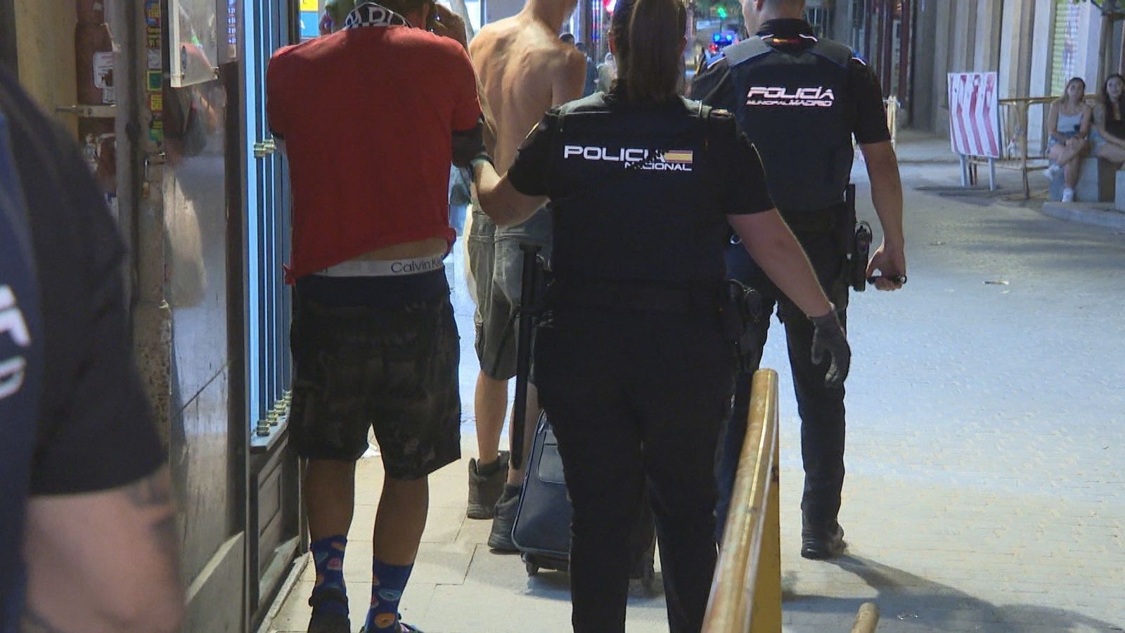 Detenidas dos personas sin hogar tras colarse en una lavandería y ser rociadas con gas pimienta