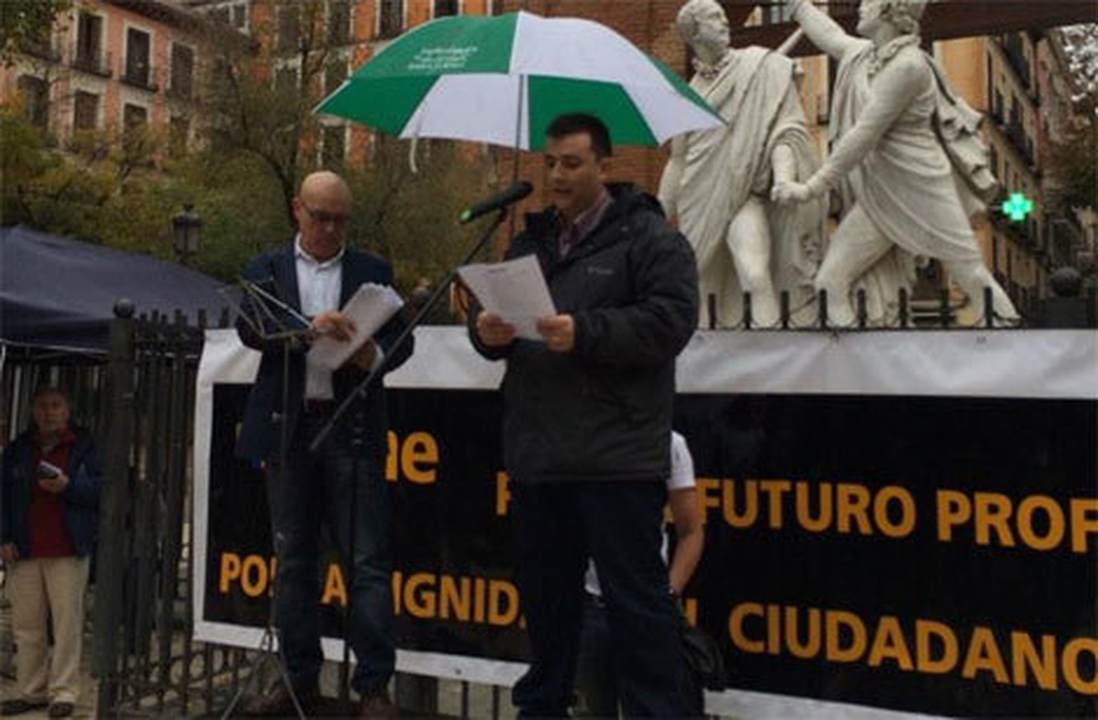 Los militares reivindican una "verdadera" carrera profesional y más derechos