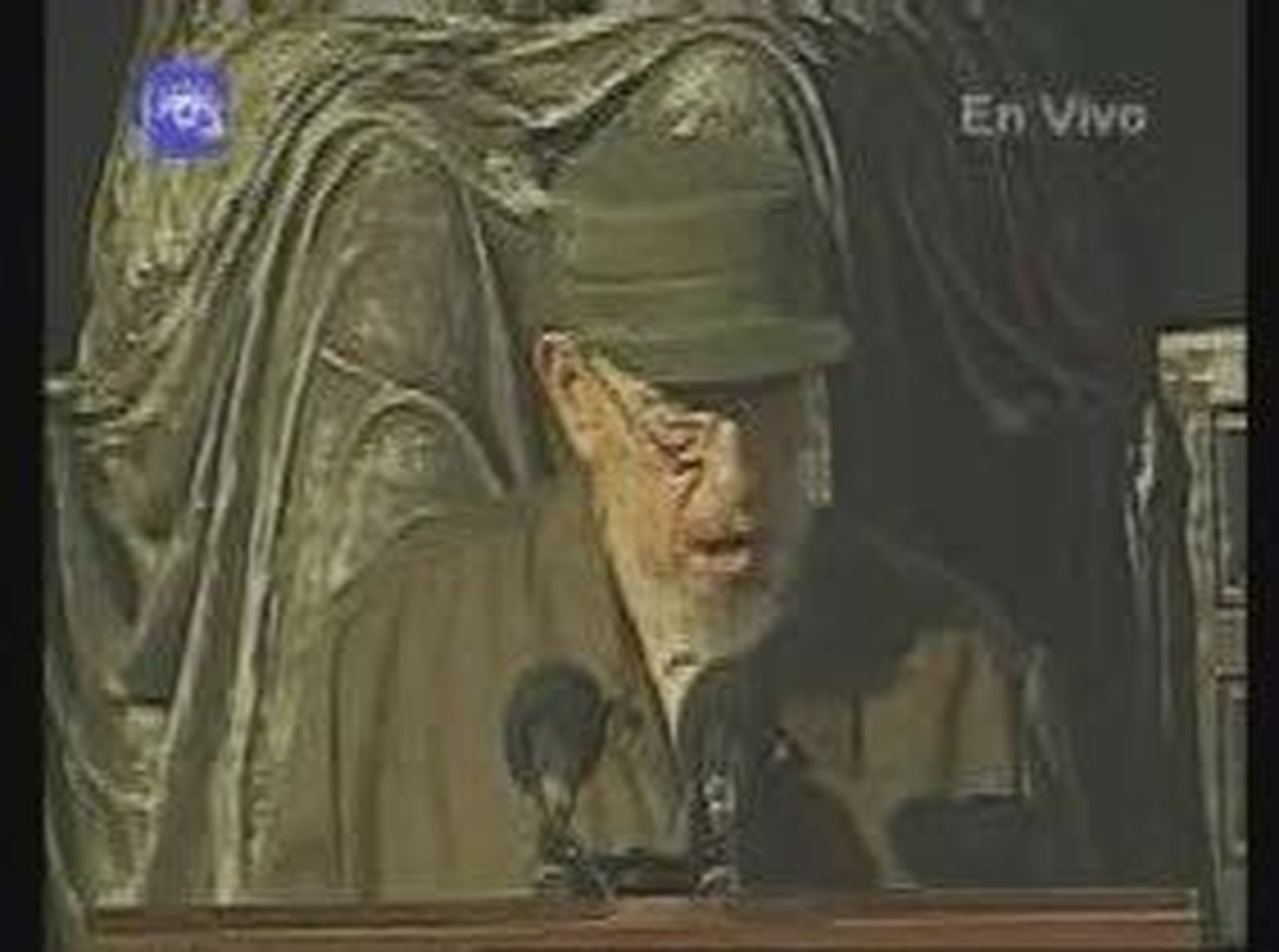 Castro dice que ya no les sirve el modelo económico