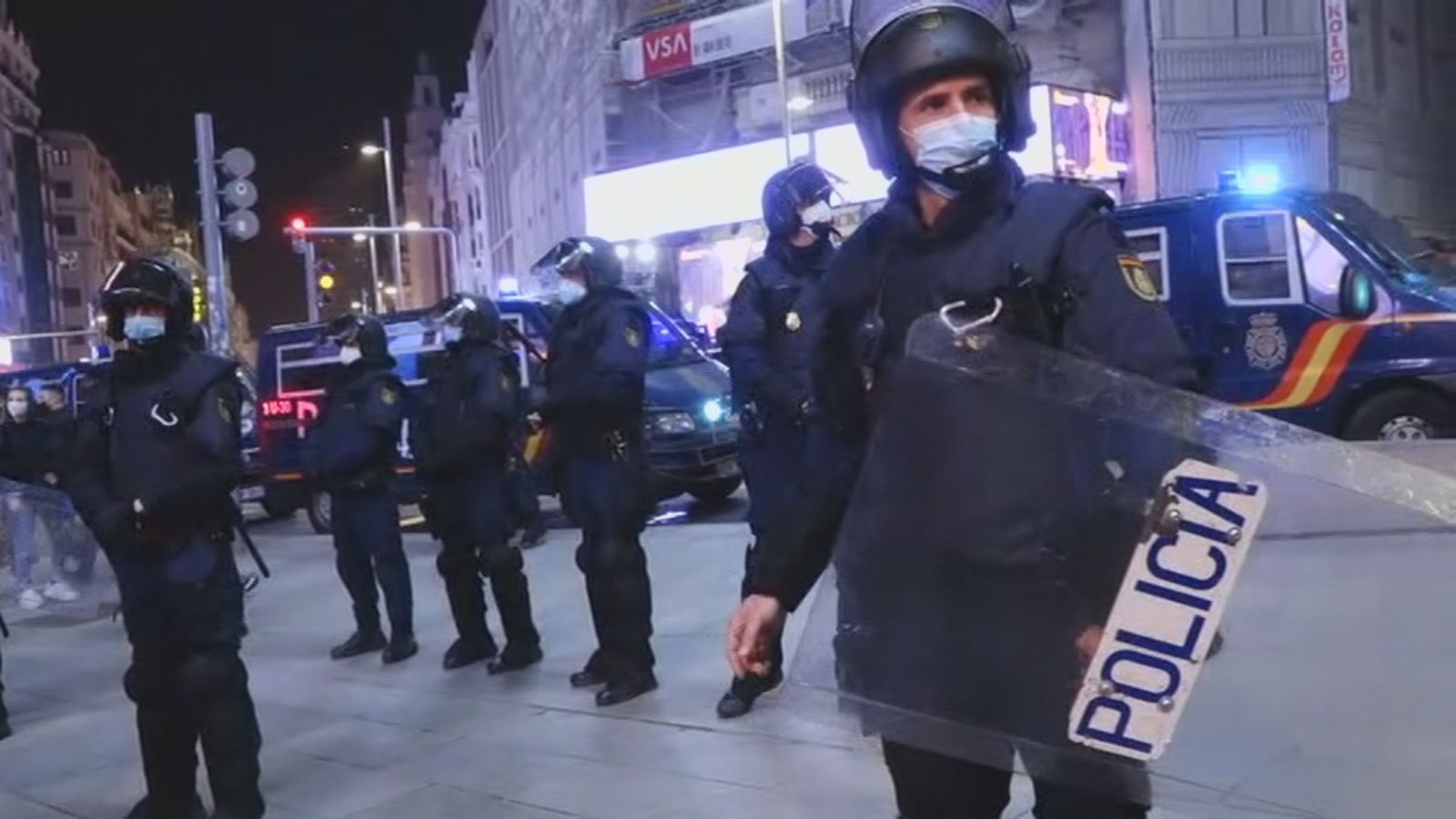 Amplio despliegue policial en el entorno de la plaza de Callao