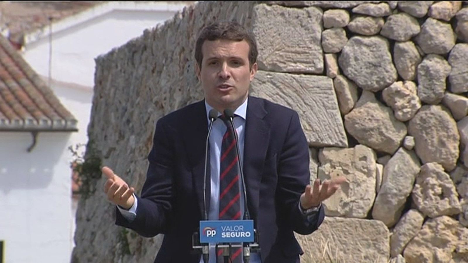PP y PSOE, a la greña por las acusaciones de Casado a Sánchez