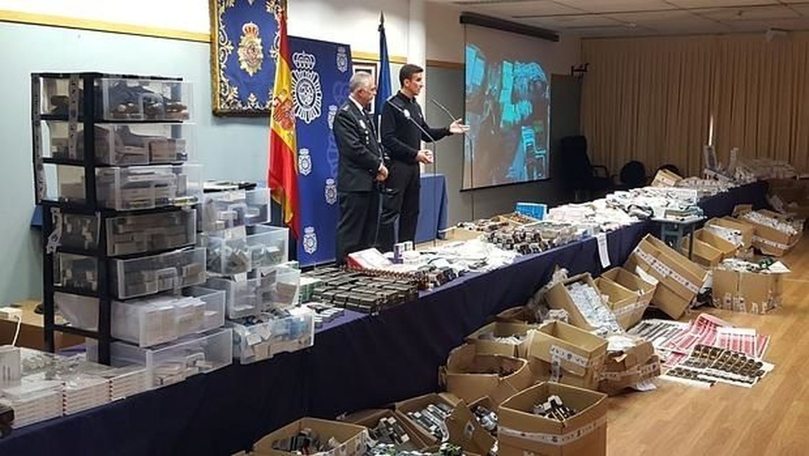 Ocho detenidos por vender anabolizantes falsos fabricaban ya viagra femenina