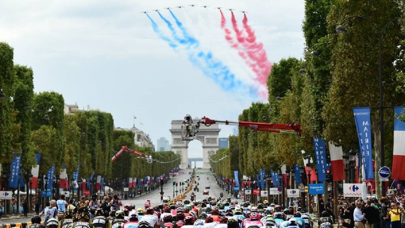 La 106ª edición del Tour de Francia se disputa entre el 6 y el 28 de julio de 2019. La ronda gala arranca en Bruselas, y finaliza, como es tradición, en los Campos Elíseos en París. En total serán 21 etapas y  3460 kilómetros