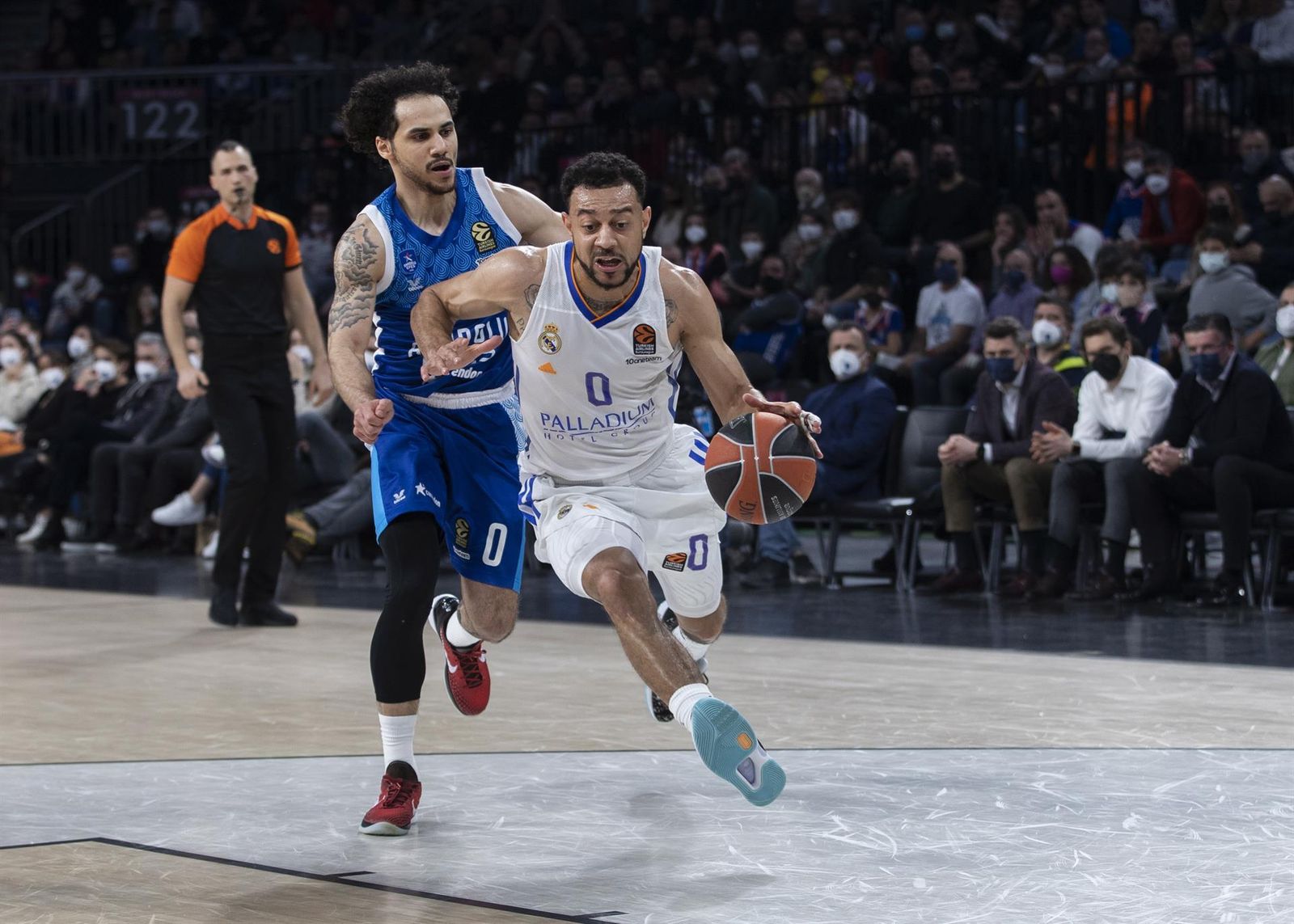 Hanga ante el Efes