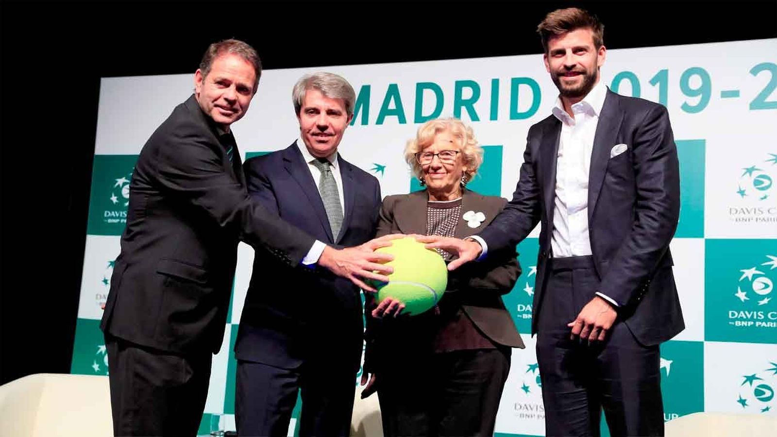 Madrid celebra "el sueño de Piqué" de la nueva Copa Davis