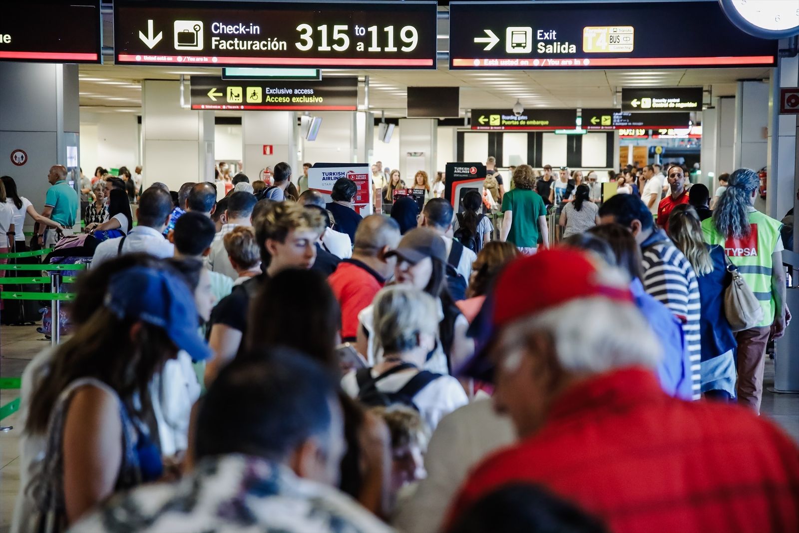 Turistas en Barajas