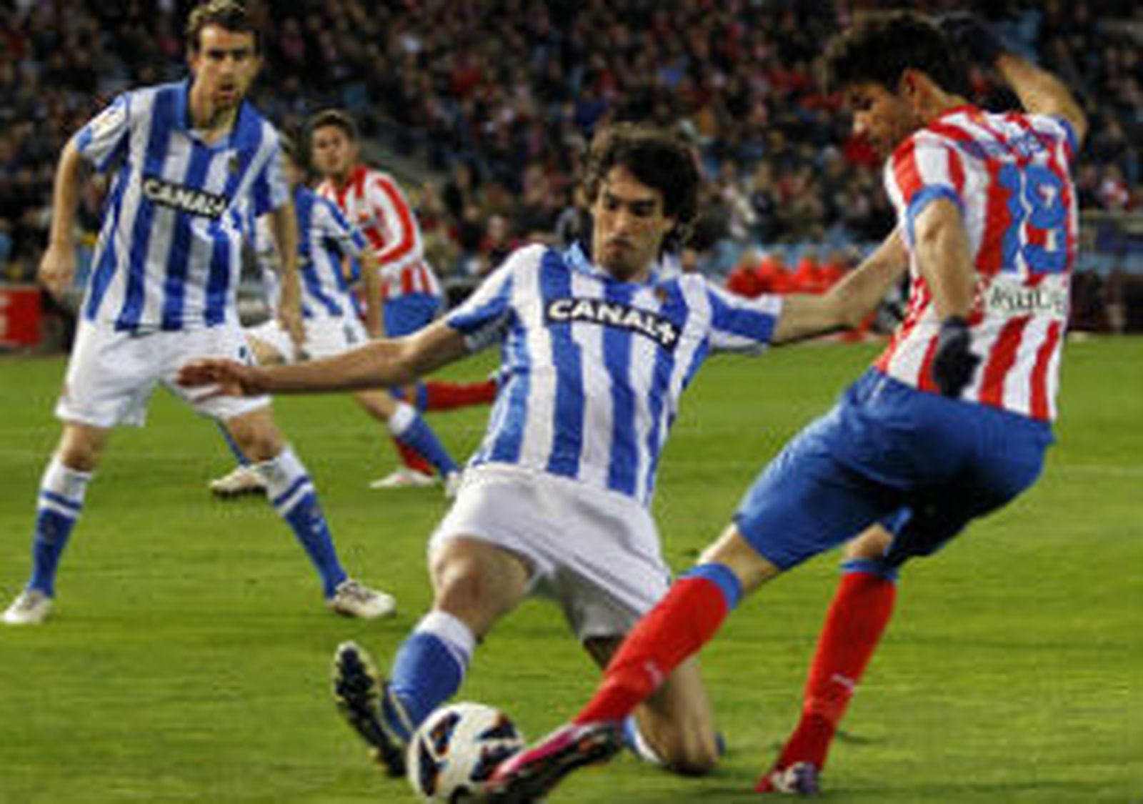 Diego Costa ante la Real Sociedad