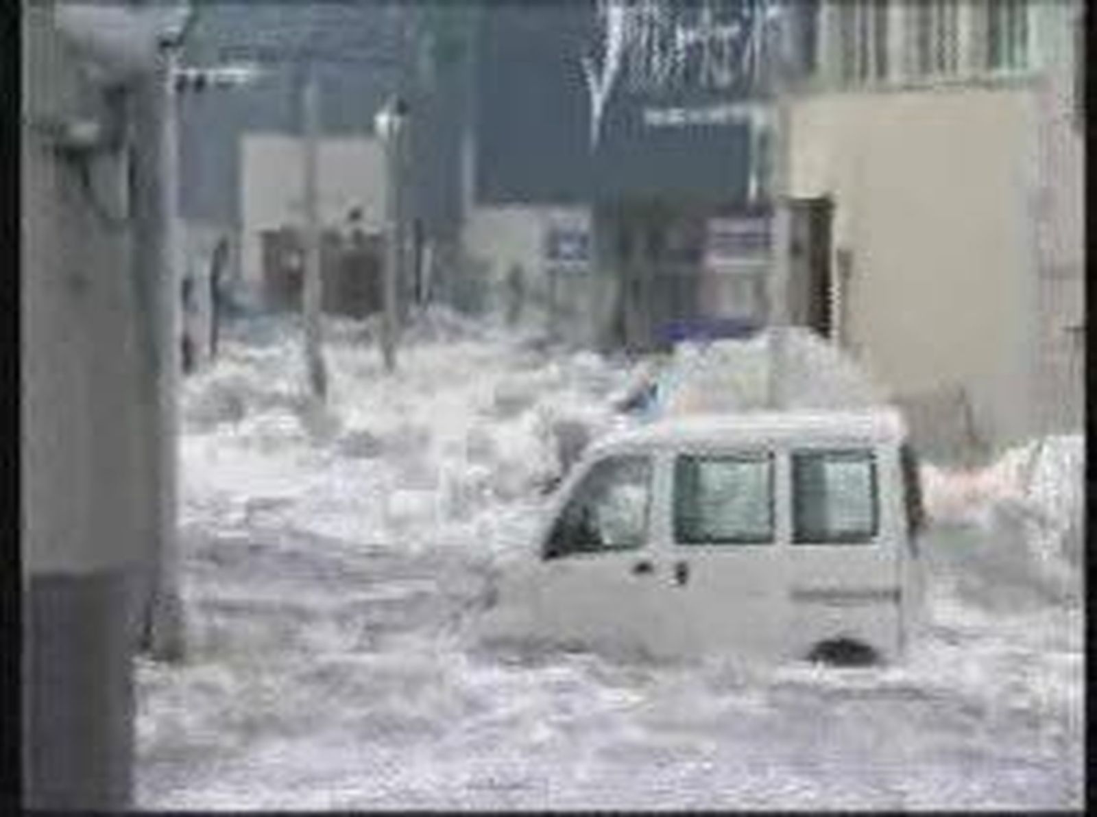 JAVI_PEQ_TSUNAMI_2011314V0.wmv