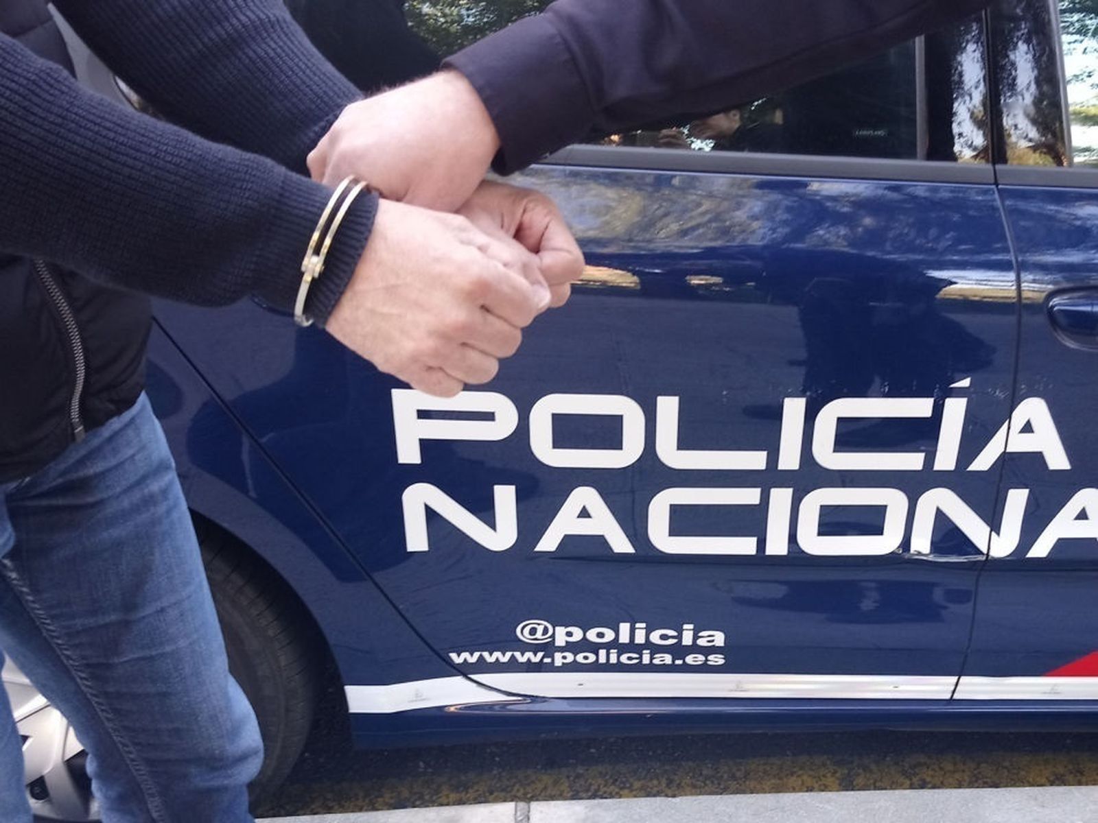 4 detenidos en Alcalá y Chamberí sorprendidos robando y marcando pisos para desvalijarlos